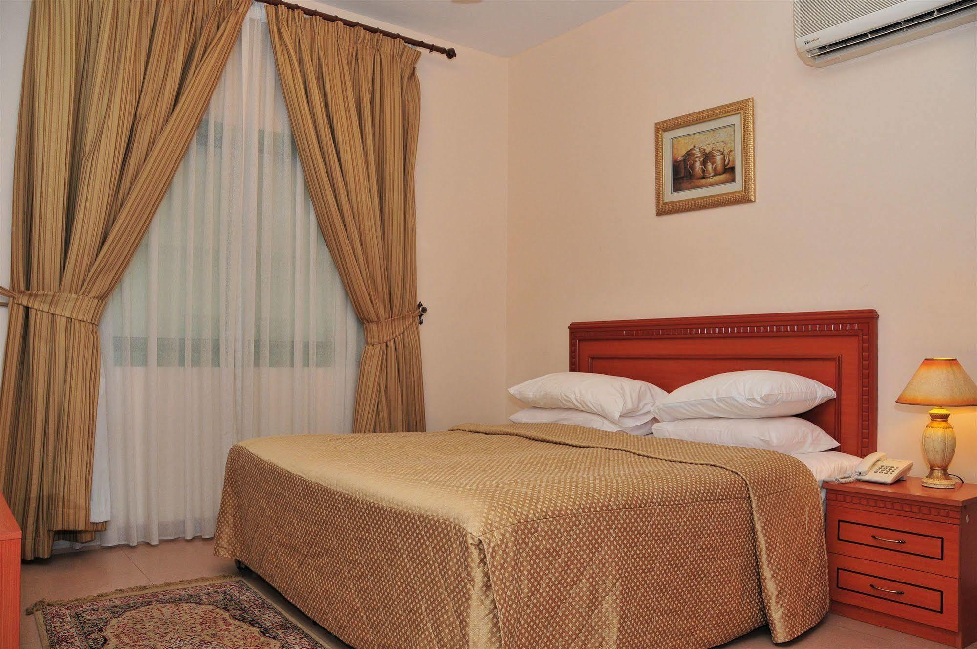 Safeer Plaza 3* Maskat